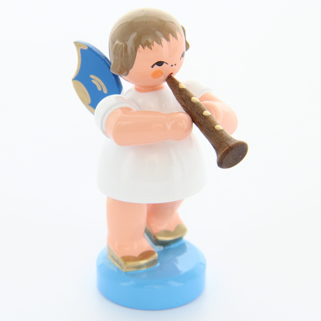 Engel stehend mit Klarinette, blaue Flügel