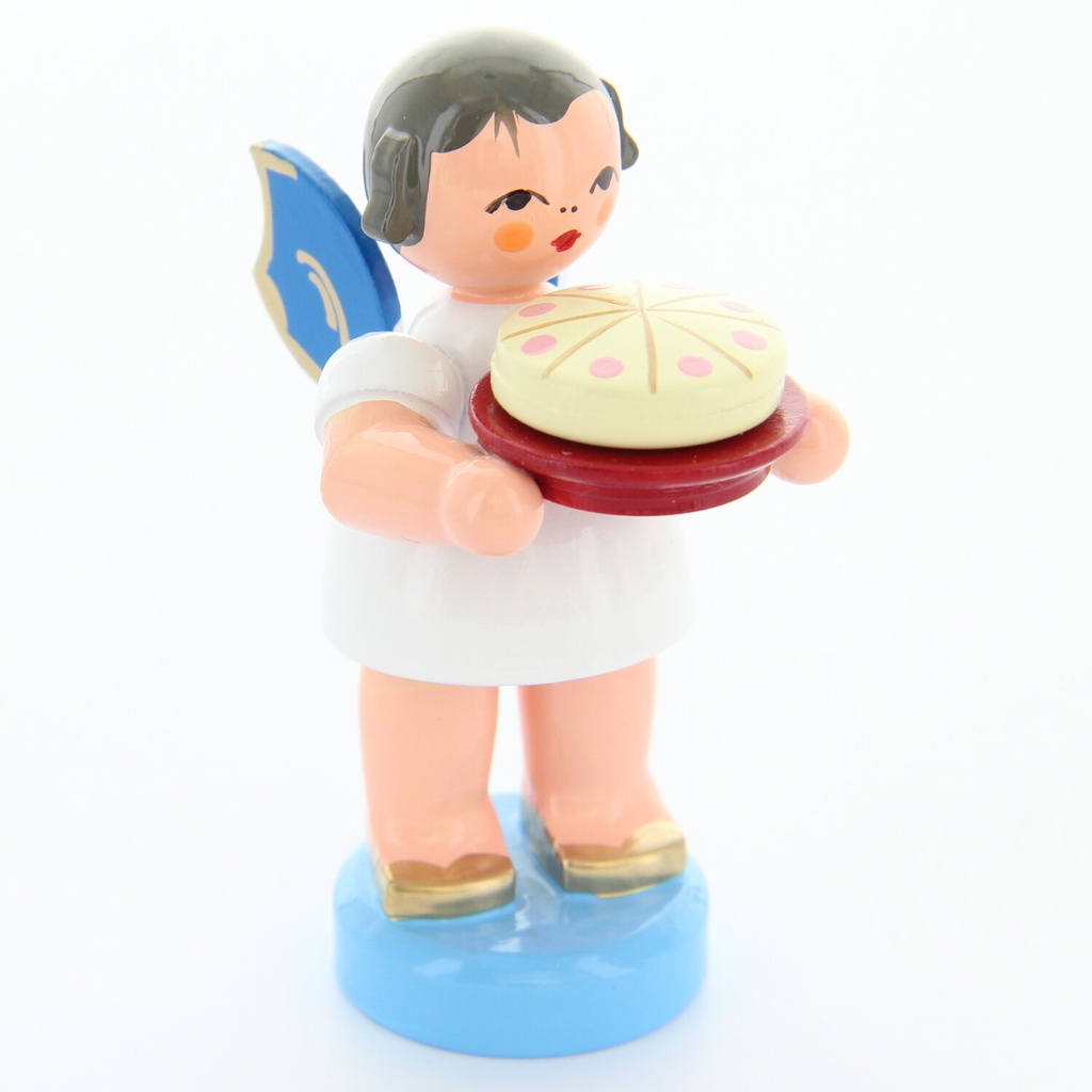 Engel stehend mit Torte, blaue Flügel