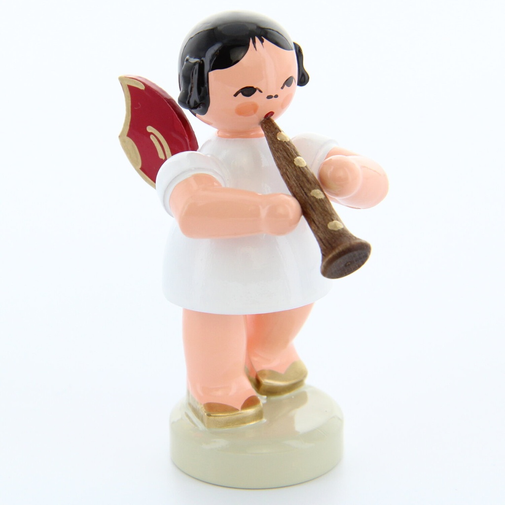 Engel stehend mit Klarinette, rote Flügel