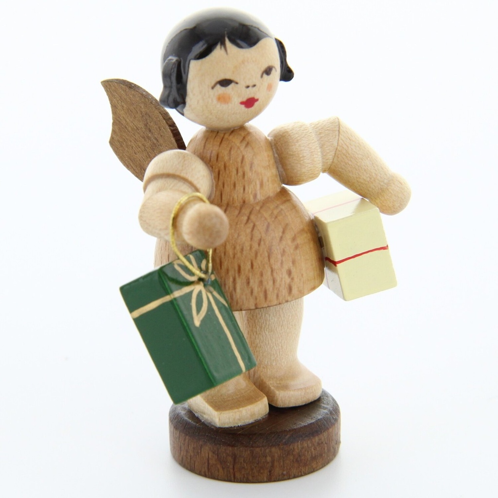Engel stehend mit 2 Geschenken, natur