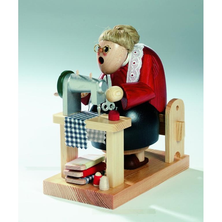 Räuchermann Schneiderin, sitzend