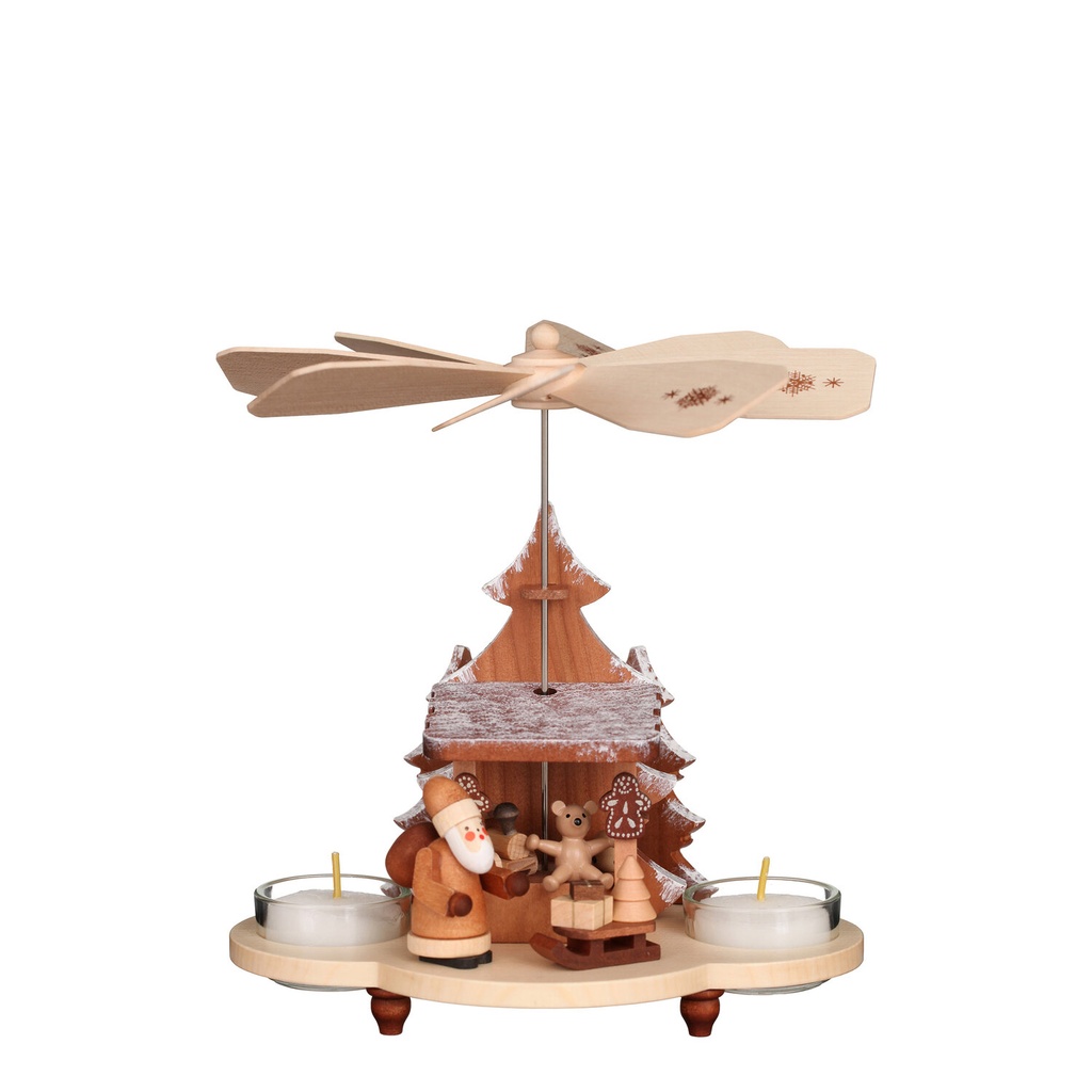 Pyramide Weihnachtsmann auf Striezelmarkt natur